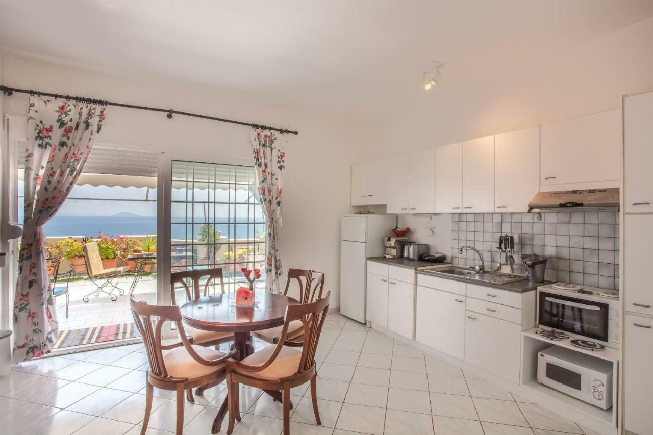 Seaside Holiday Apartment Xiropigado Exterior photo